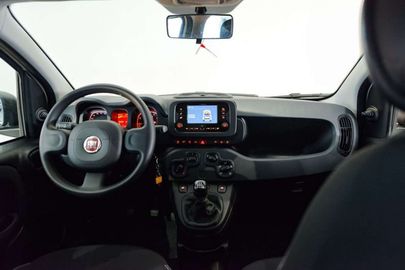 Car image 11