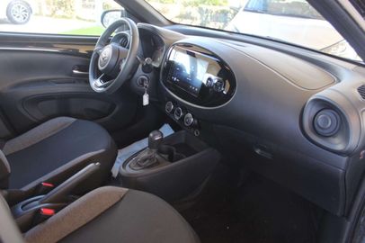 Car image 6