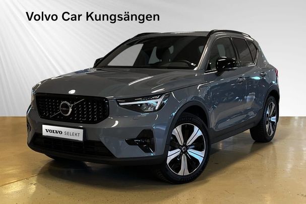 Volvo XC40 Recharge T4 Plus Dark 157 kW image number 1