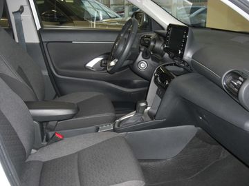 Car image 14