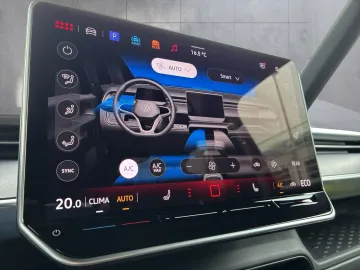 Car image 32