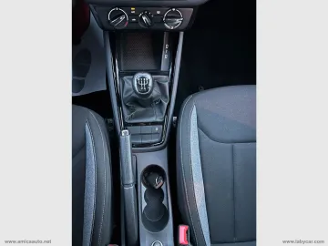 Car image 32