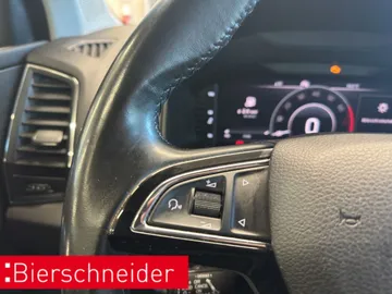 Car image 32