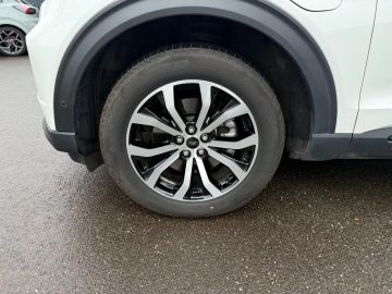 Car image 40