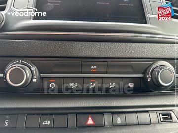 Car image 37