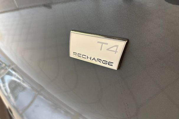 Volvo XC40 Recharge T4 Plus Dark 157 kW image number 15