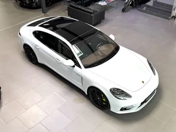 Car image 47