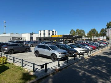 Car image 48