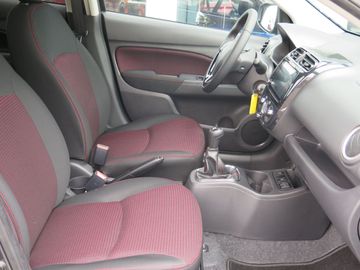 Car image 12