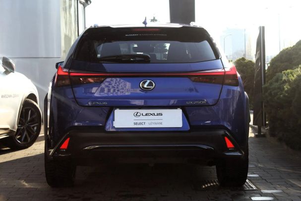 Lexus UX 135 kW image number 4