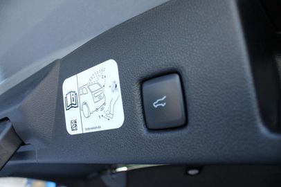 Car image 41