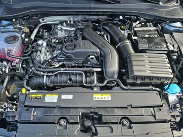 Car image 27