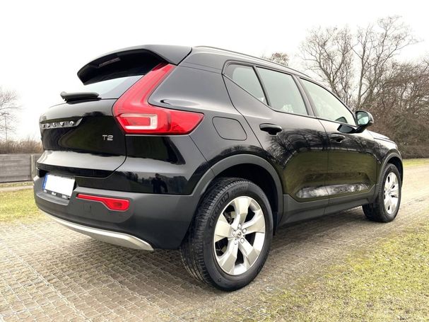 Volvo XC40 T2 Momentum 95 kW image number 3