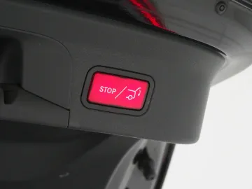 Car image 38