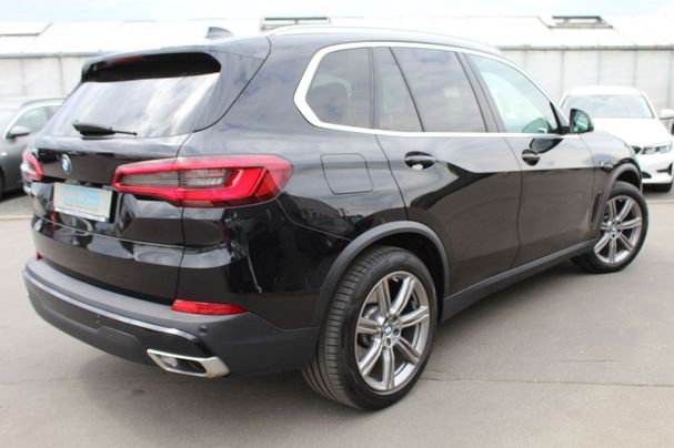 BMW X5 xDrive 195 kW image number 3