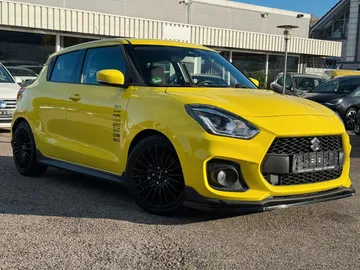 Car image 4