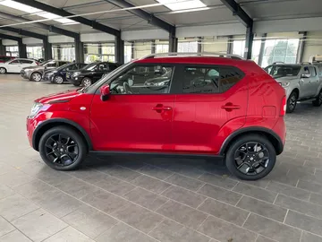 Car image 4