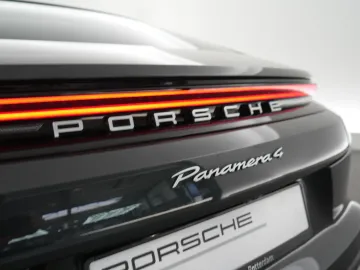 Car image 40