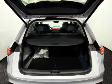 Car image 37