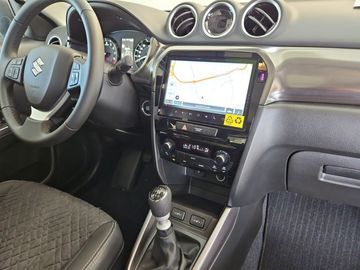 Car image 17