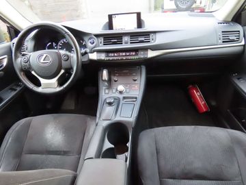 Car image 15