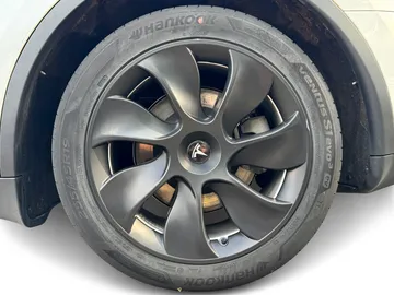 Car image 48