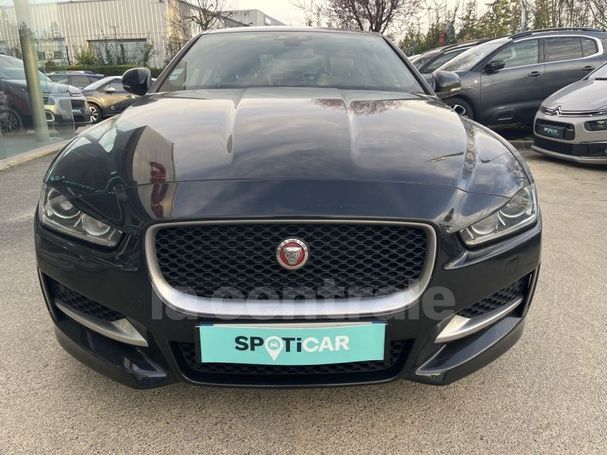 Jaguar XE 132 kW image number 3