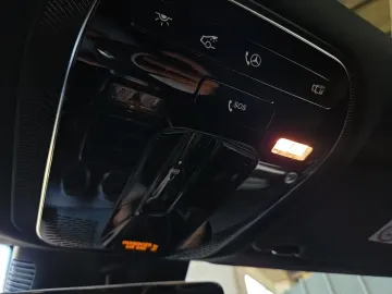 Car image 46