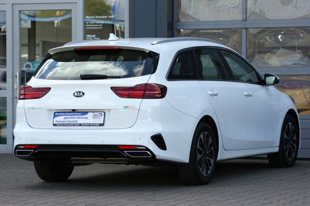 Kia Ceed 1.6 GDI Plug-in Hybrid 104 kW image number 4