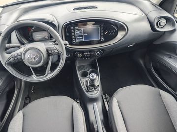 Car image 13