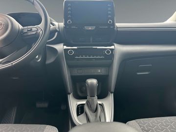 Car image 12