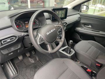 Car image 9