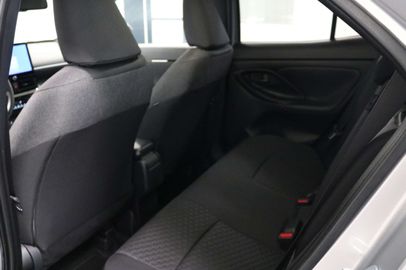 Car image 9