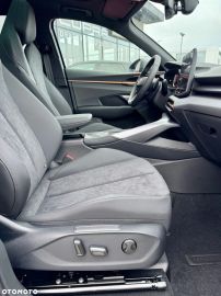 Car image 33