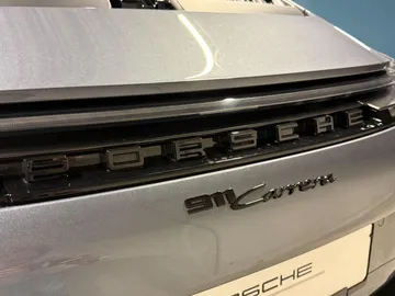 Car image 28