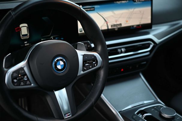 BMW 330 e Touring 215 kW image number 20