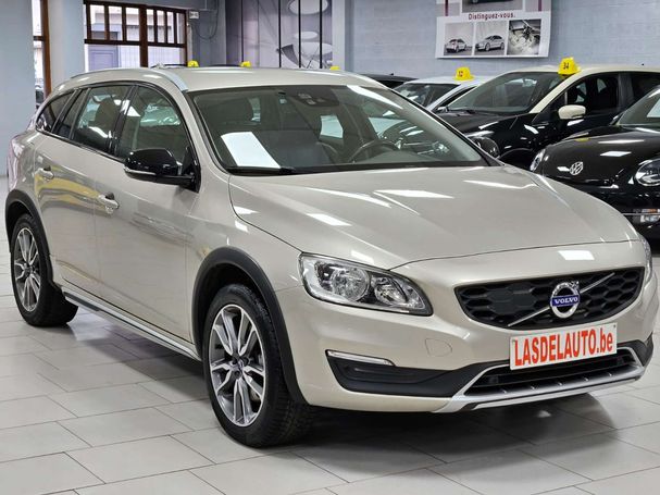 Volvo V60 Cross Country D3 110 kW image number 3