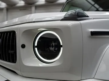 Car image 32