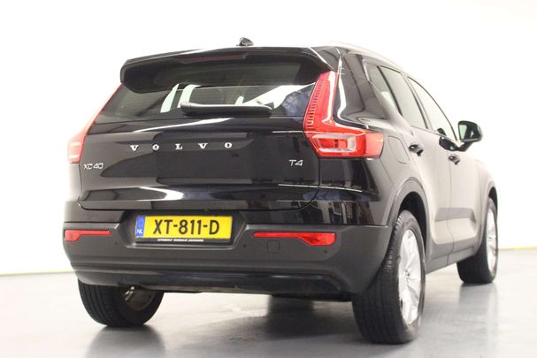 Volvo XC40 T4 Momentum 140 kW image number 6