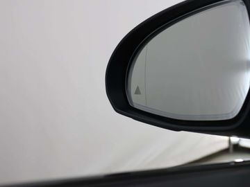 Car image 36