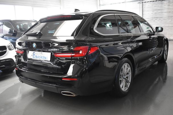 BMW 520d Touring xDrive 140 kW image number 2