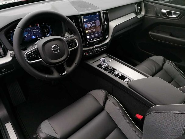 Volvo XC60 B4 Plus Dark 145 kW image number 6