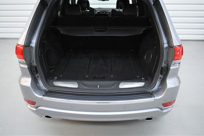 Car image 33