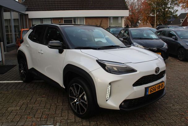 Toyota Yaris Cross 1.5 Hybrid GR SPORT 85 kW image number 2