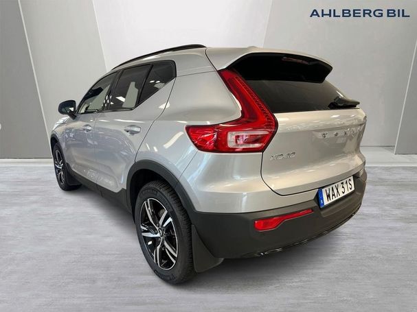 Volvo XC40 B3 Plus Dark 120 kW image number 5