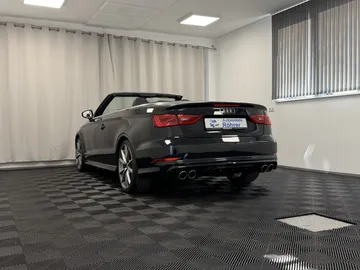 Car image 34