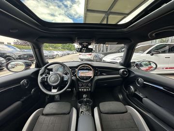 Car image 37