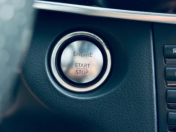 Car image 38