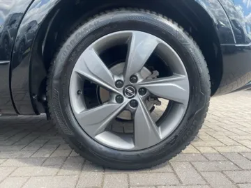 Car image 29