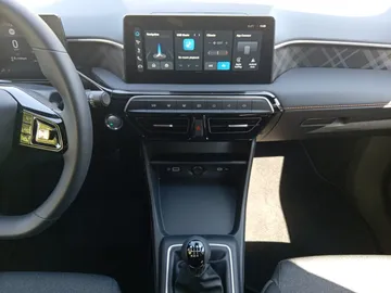 Car image 16